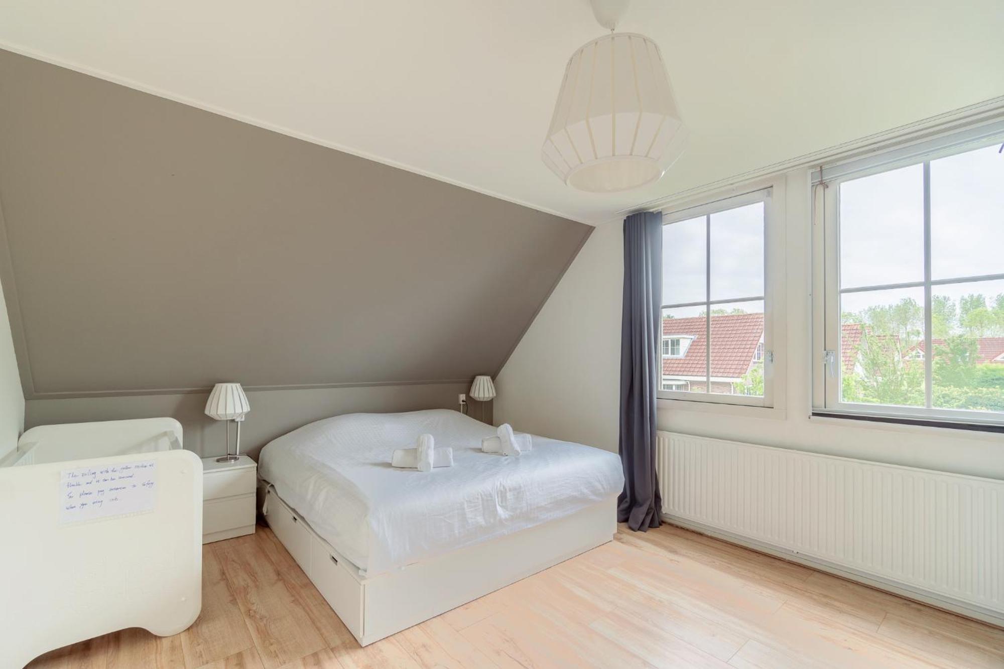Comfort Villa For 8 People Zeewolde Buitenkant foto