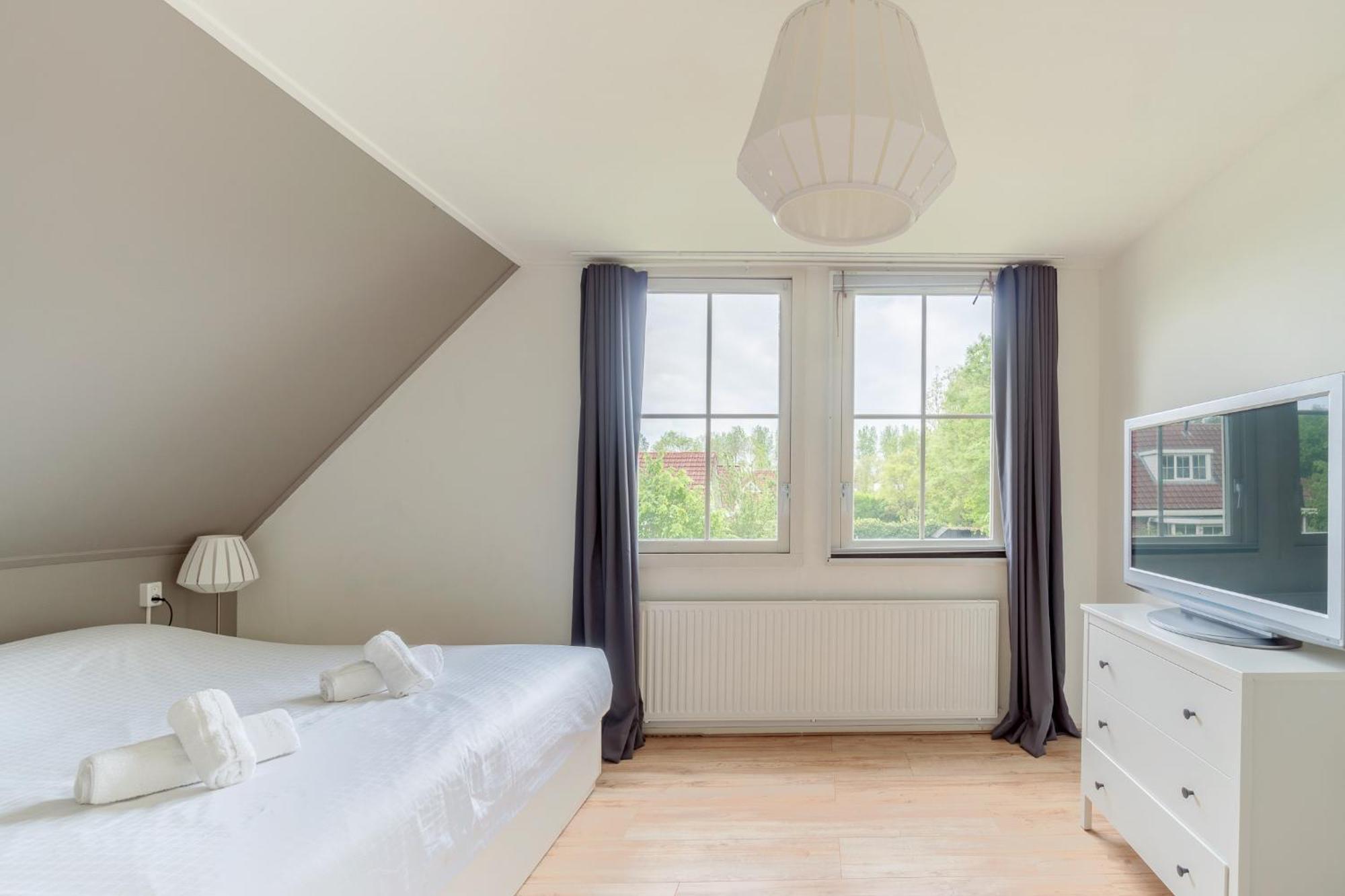 Comfort Villa For 8 People Zeewolde Buitenkant foto
