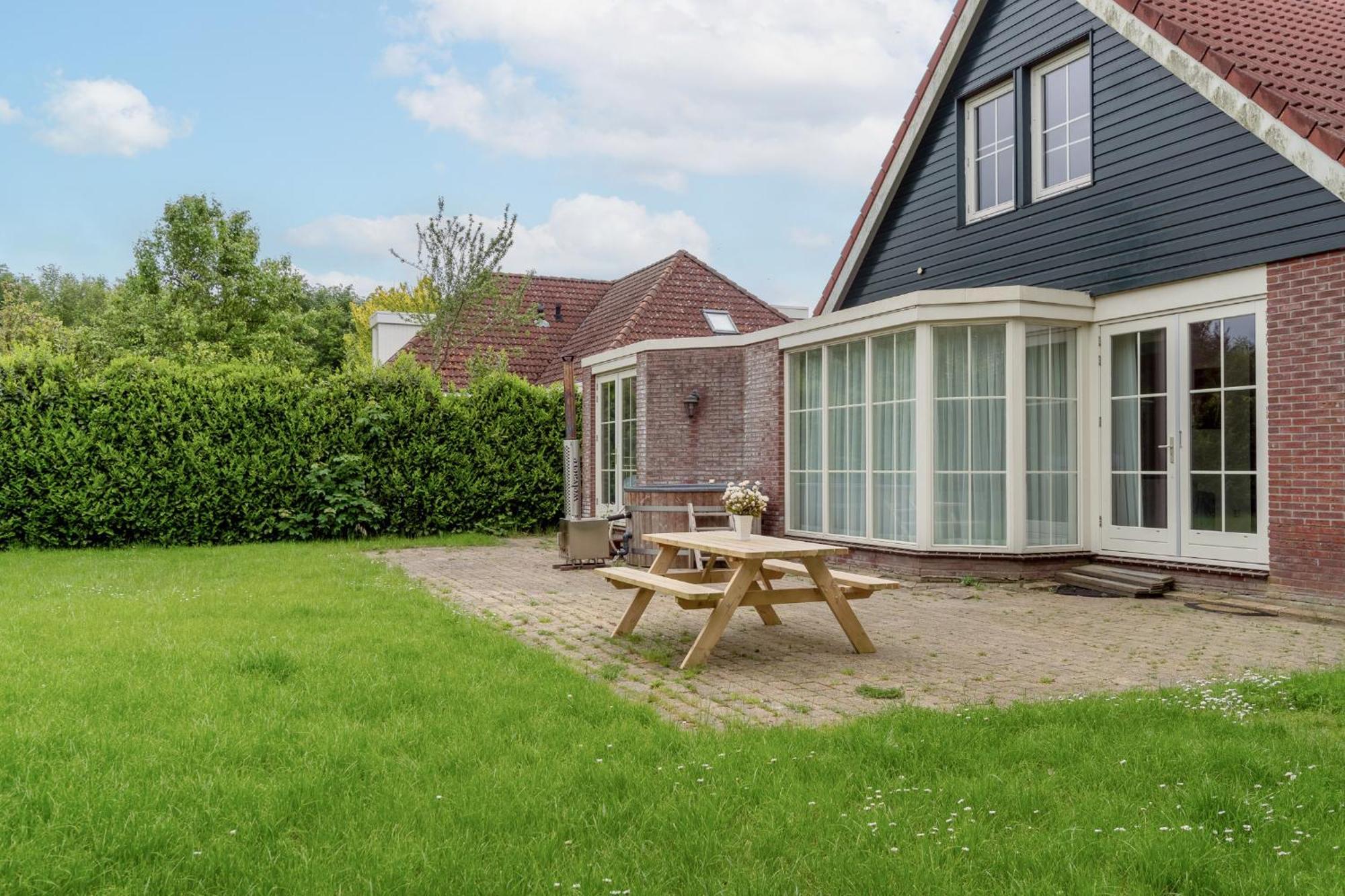Comfort Villa For 8 People Zeewolde Buitenkant foto