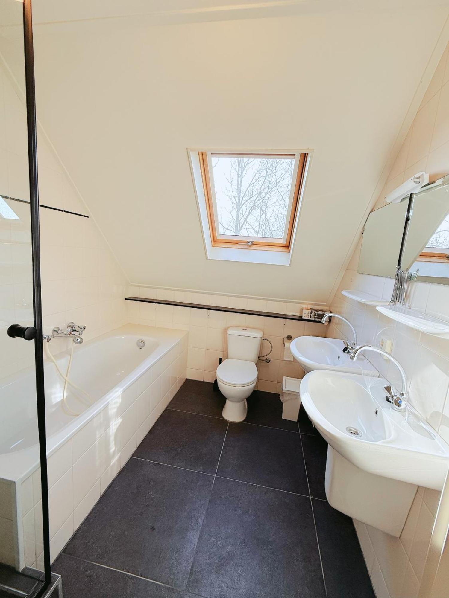 Comfort Villa For 8 People Zeewolde Buitenkant foto